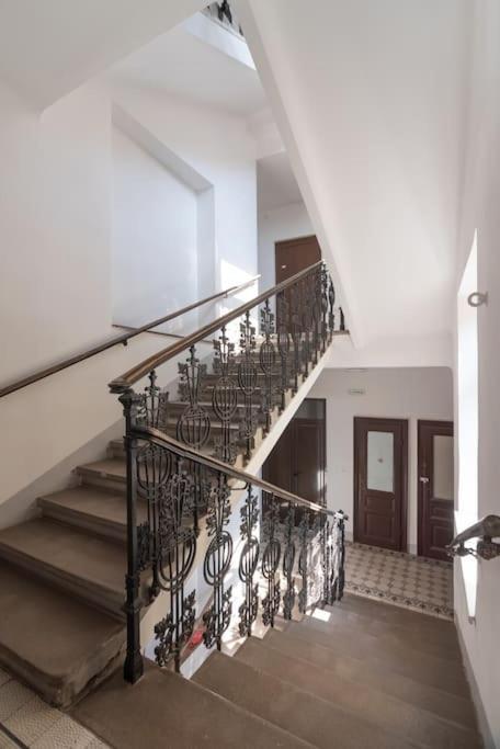Ferienwohnung Grosse Terrasse, Klimaanlage Und U-Bahn Naehe Wien Exterior foto